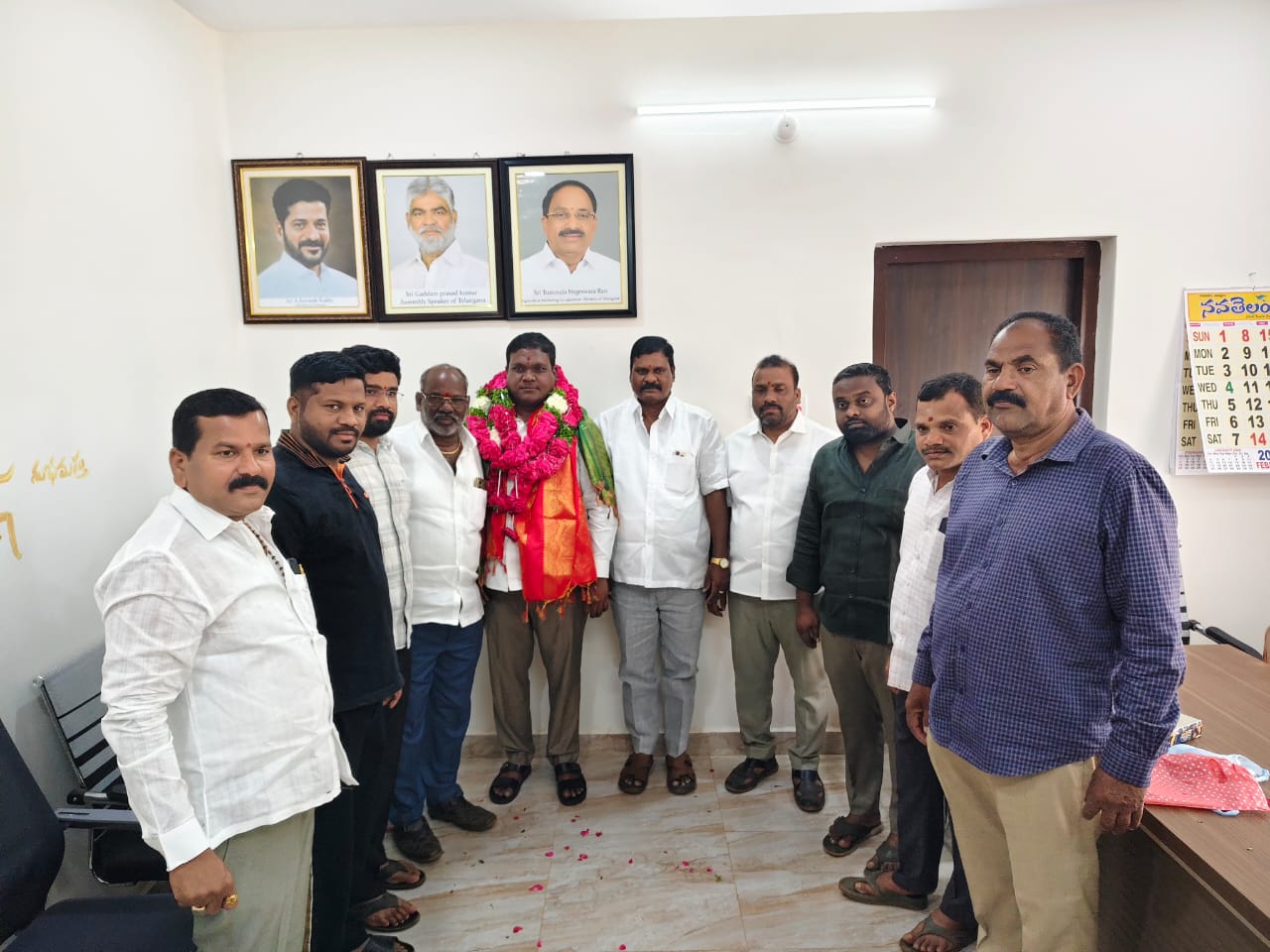 ఎఎంసి చైర్మన్ కు సన్మానం